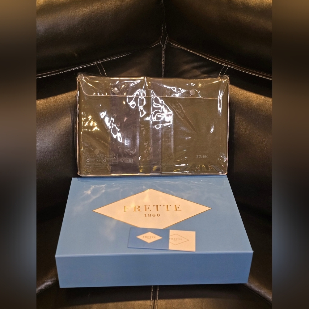 Frette Luxury 2026 Luxury Queen  Duvet & 2 Euro Sham Retails$1,550 - Picture 9 of 12